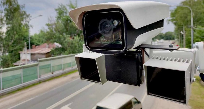 Камеры начнут штрафовать водителей без ОСАГО уже в этом году: названы сроки