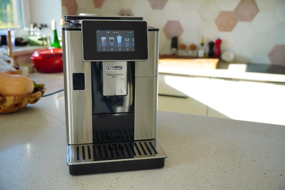      DeLonghi:   