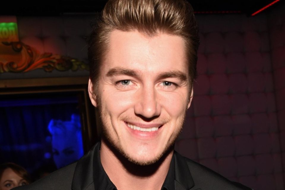 Талантливая дочь: Оливия Гарифуллина удивляет исполнением песни Алексея Воробьева