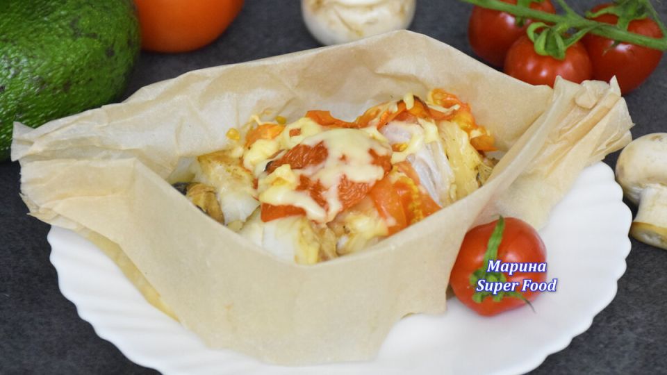 Запеченные стейки зубатки с помидорами и сыром: простота и вкус в каждой порции