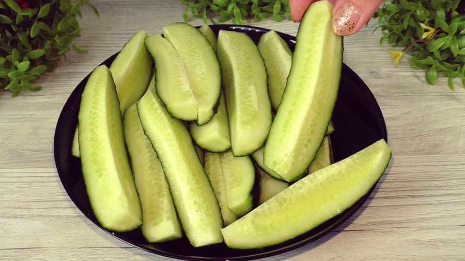 Малосольные огурцы за полчаса: откройте для себя легкость приготовления