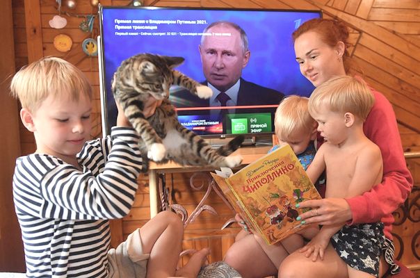 Семьям с детьми предложат увеличить ипотечную помощь до 900 000 рублей