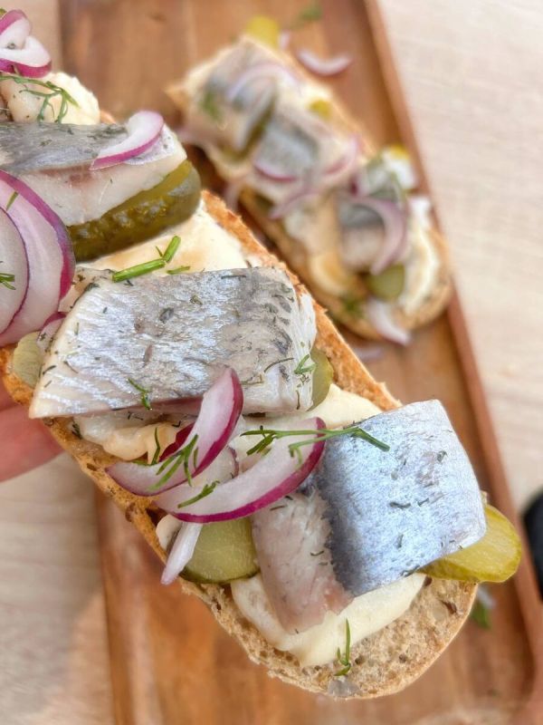 Голландские бутерброды: секреты вкусного сырного соуса