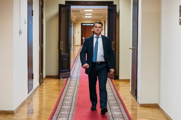 Новые горизонты: депутаты предлагают МВД доступ к медицинским данным иностранцев