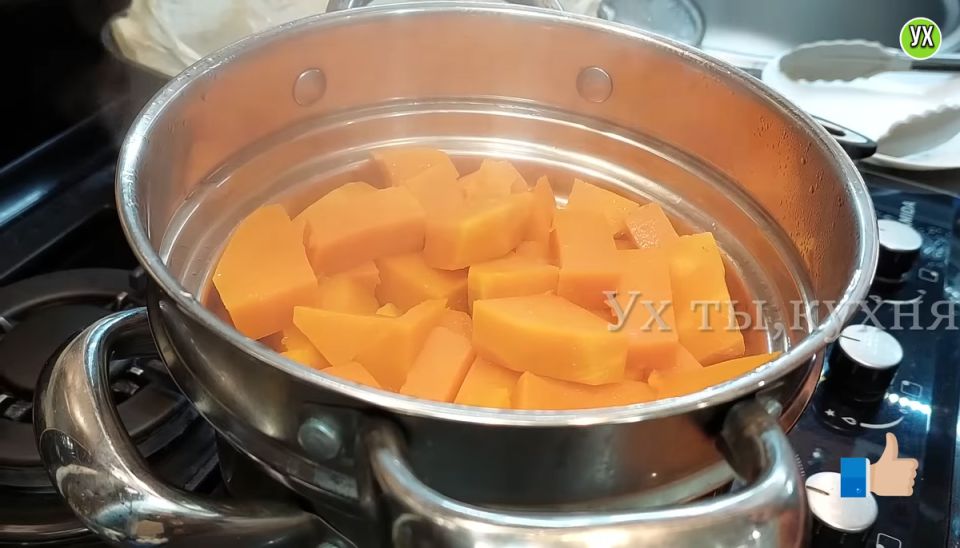 Праздник весны: как приготовить блины с курицей и тыквой для Масленицы