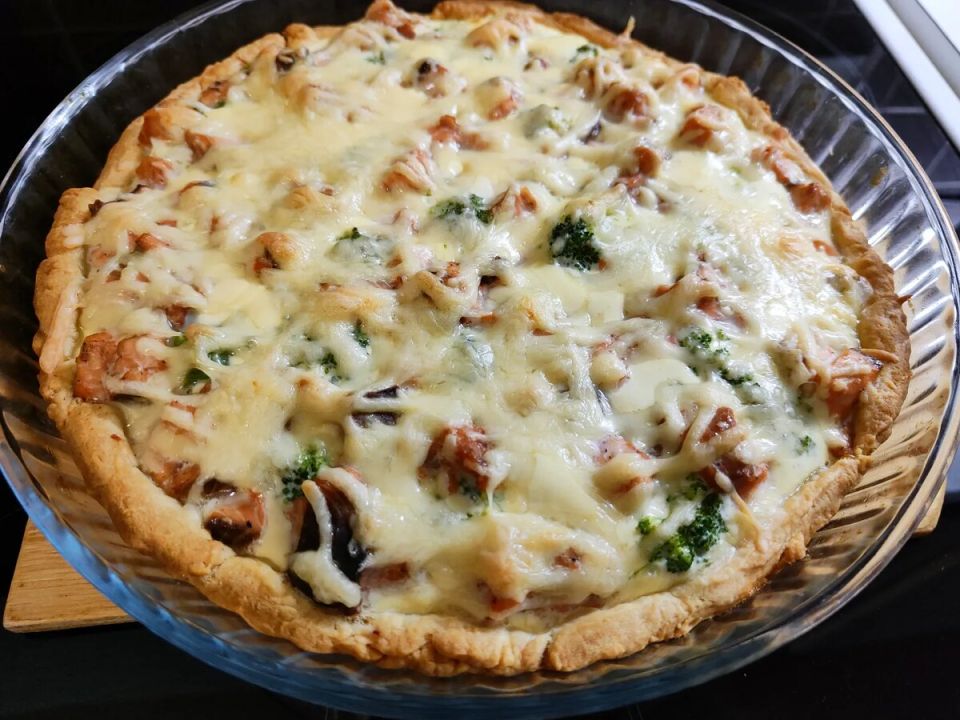 Киш с лососем и брокколи: нежный вкус на вашем столе