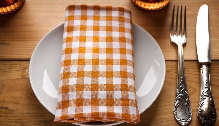 Хрустящие хлебные мини-рулеты с ветчиной: лучшая закуска для ваших гостей