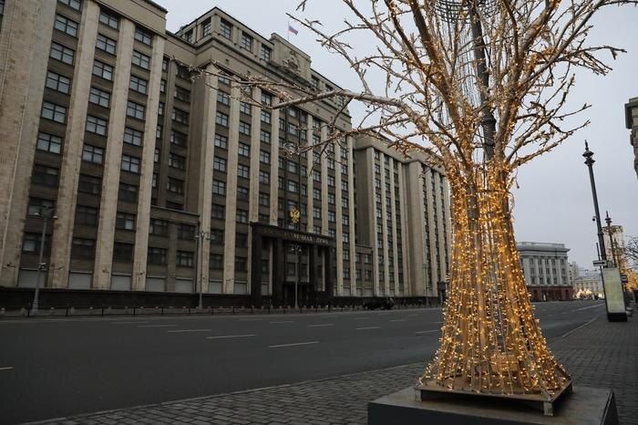 Госдума сделала шаг к упрощению жизни чиновников: отменены ежегодные декларации