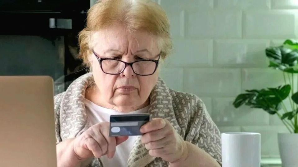 Пора избавиться от ненужных карт: как закрытие может спасти вас от долгов