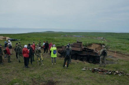 На Шумшу прибыла группа курсантов и инструкторов центра &quot;ВОИН&quot;