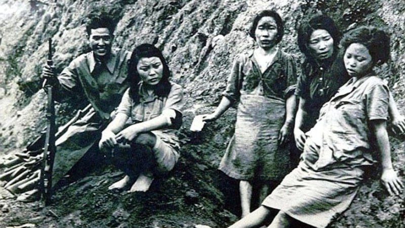       1945     