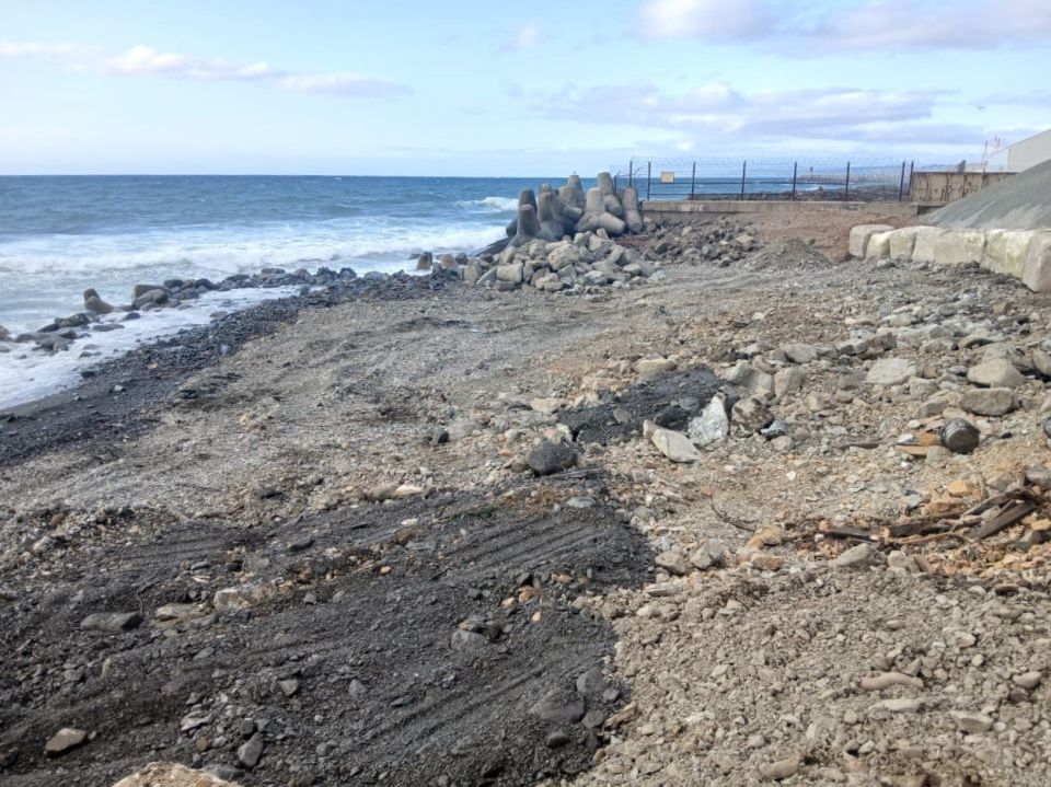 Из акватории Холмска удалили китайское судно Xing Yuan Из акватории Холмска удалили китайское судно Xing Yuan