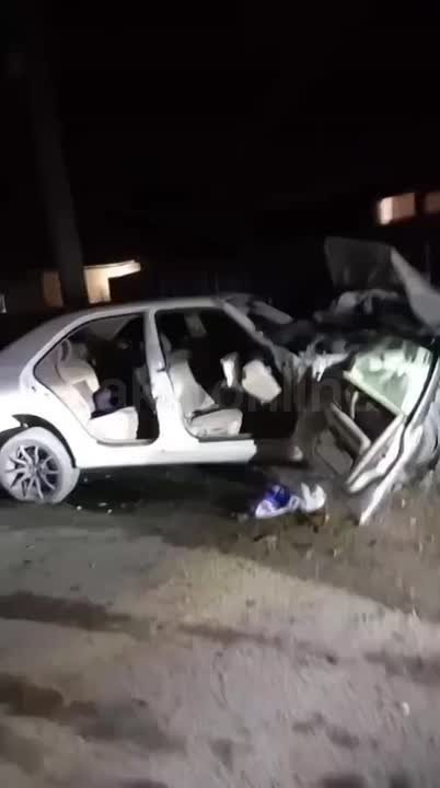 Легковушка влетела в грузовик в «Шанхае», уходя от погони