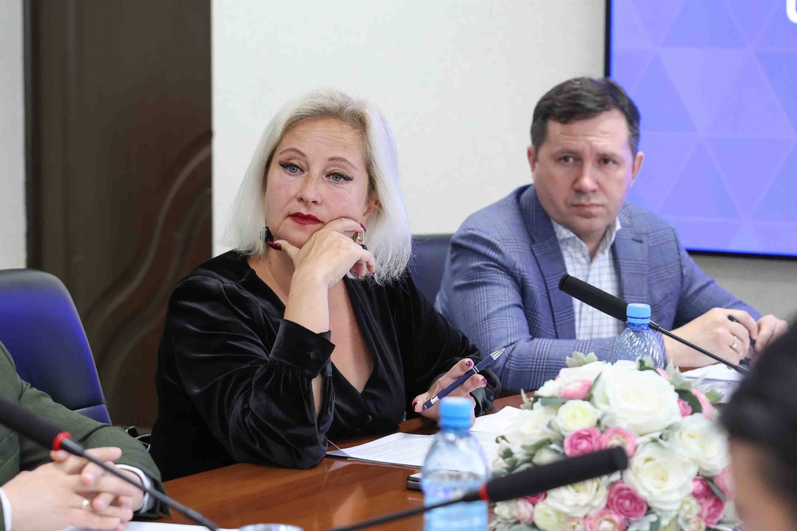 Депутаты обсудили законопроект о порядке проведения опросов граждан в муниципалитетах Сахалинской области Депутаты обсудили законопроект о порядке проведения опросов граждан в муниципалитетах Сахалинской области