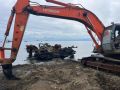 Четыре затонувших корабля подняли со дна бухты Лососей