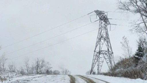 Энергетики частично восстановили электроснабжение на Сахалине