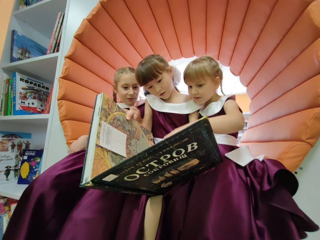 Библиотеки Сахалинской области - уже давно не тихие залы с книжными полками, а яркие, технологичные и уютные пространства