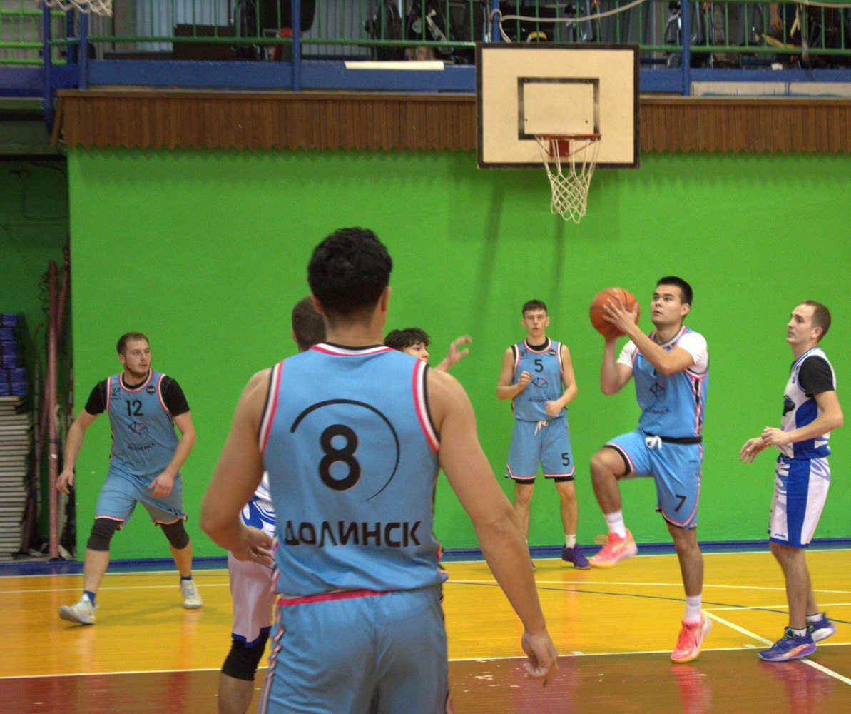 В Холмске определили сильнейших баскетболистов в турнире памяти Юрия Карнаухова В Холмске определили сильнейших баскетболистов в турнире памяти Юрия Карнаухова