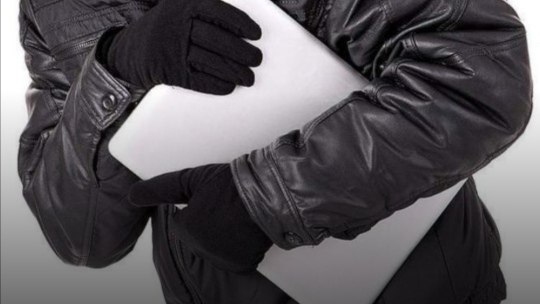 Посетитель кофейни украл забытый ноутбук