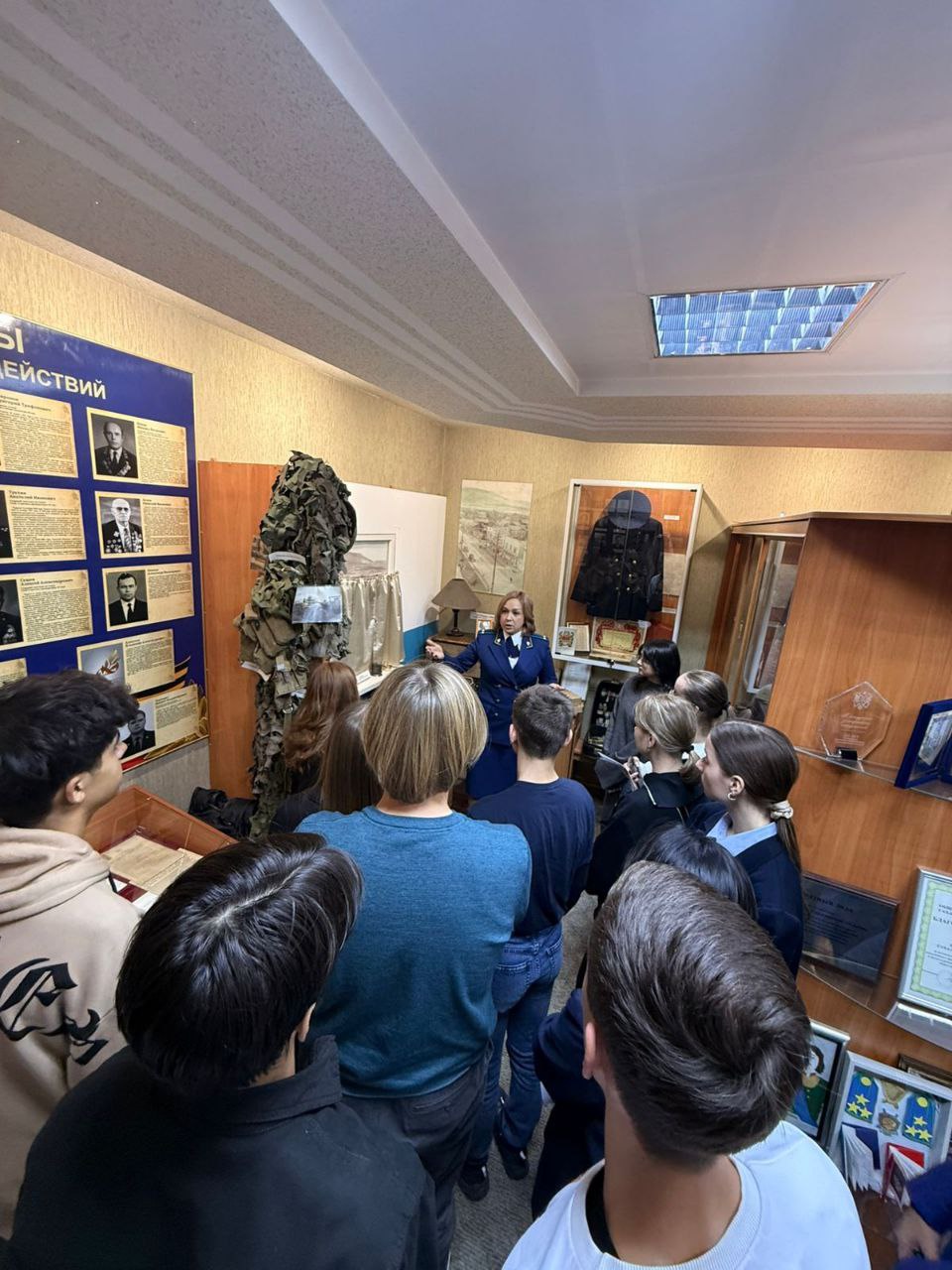 На минувшей неделе прокуратуру Сахалинской области посетили школьники проекта «Вселенная возможностей» Фонда поддержки детей и молодежи «Новое поколение» На минувшей неделе прокуратуру Сахалинской области посетили школьники проекта «Вселенная возможностей» Фонда поддержки детей и молодежи «Новое поколение»