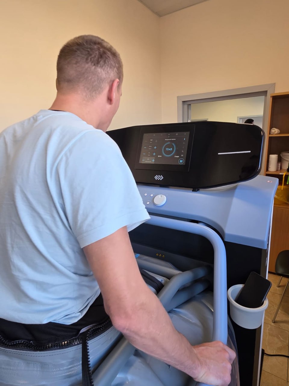 Новое оборудование в сахалинском областном реабилитационном центре помогает жителям Сахалинской области в восстановлении здоровья