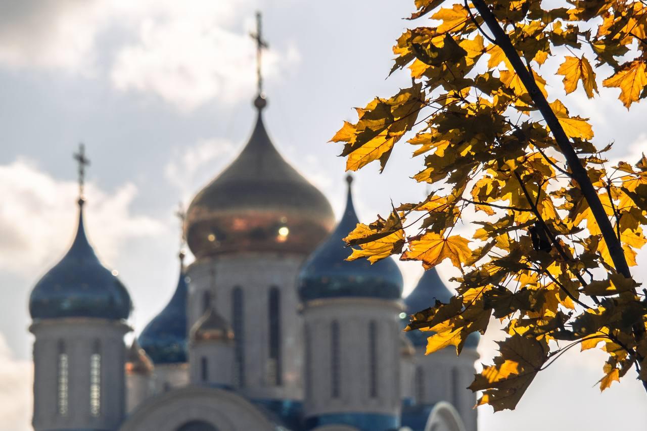 С добрым утром, Южный!. Еще вчера город утопал в белоснежном покрывале, а сегодня осень вновь раскрывает свои объятия, даря нам тепло и уют С добрым утром, Южный!. Еще вчера город утопал в белоснежном покрывале, а сегодня осень вновь раскрывает свои объятия, даря нам тепло и уют