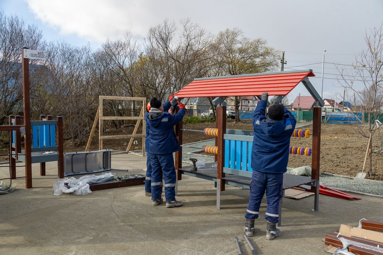 Сергей Надсадин: Сегодня вместе с губернатором Валерием Лимаренко работали в Луговом Сергей Надсадин: Сегодня вместе с губернатором Валерием Лимаренко работали в Луговом