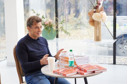 Дмитрий Шульман презентовал свою книгу в Южно-Сахалинске