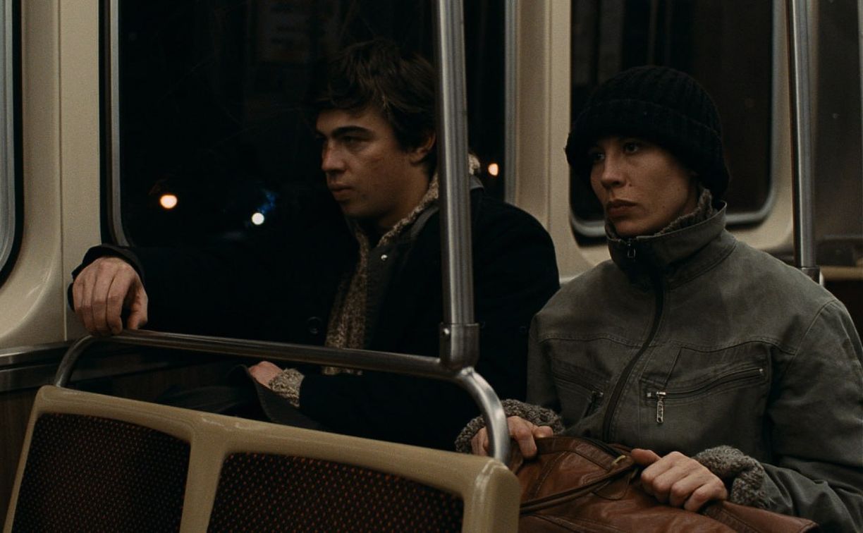 Дарим пригласительный билет в кино на двоих!