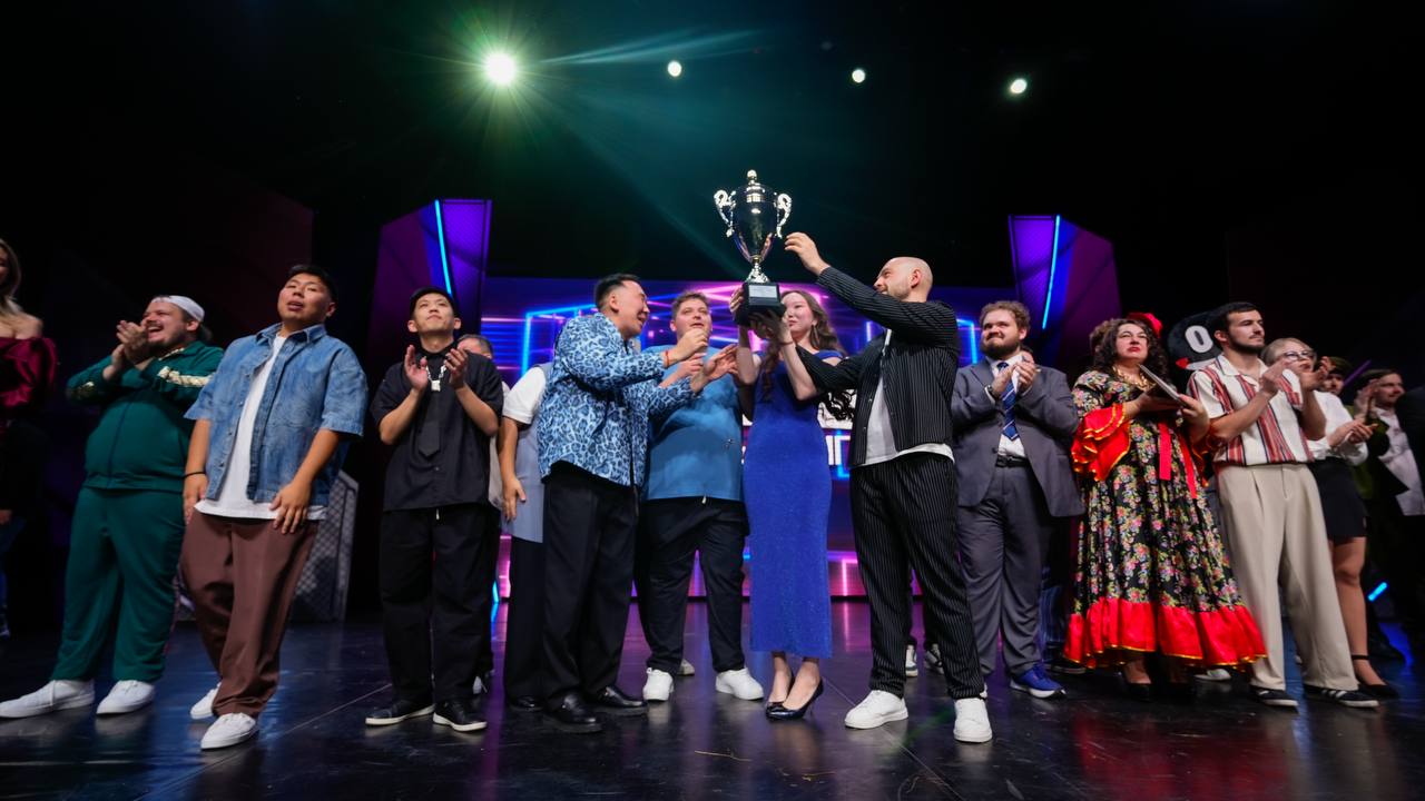 Сахалинские КВНщики триумфально взяли "золото" Премьер-лиги Сахалинские КВНщики триумфально взяли "золото" Премьер-лиги