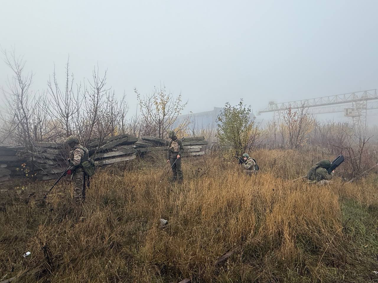 Сахалинские бойцы проводят разминирование в зоне СВО