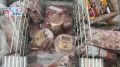 «Даже маринад это мясо не спасает»: какую свинину и говядину продают в супермаркетах Южно-Сахалинска