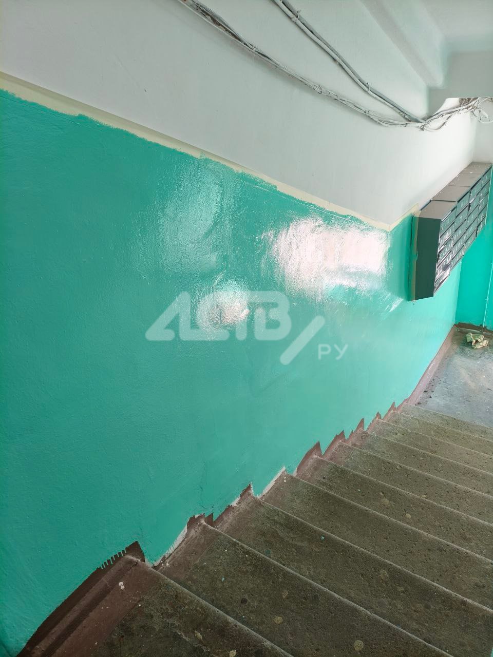#аствпишут о "вонючем" ремонте подъезда многоквартирного дома в Южно-Сахалинске