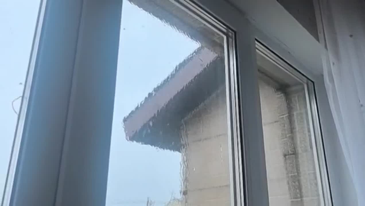 Циклон обрушился на Южно-Курильск: в городе бушует стихия