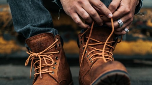 Заправлять не нужно: ловкий трюк не даст шнуркам развязаться в неподходящий момент