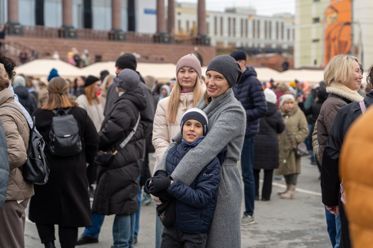 Сергей Надсадин: С самого утра наш город одним из первых в стране присоединился к масштабному празднованию Дня народного единства Сергей Надсадин: С самого утра наш город одним из первых в стране присоединился к масштабному празднованию Дня народного единства