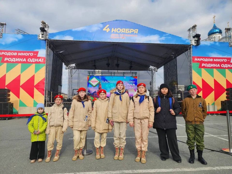 #ТОЛЬКОВМЕСТЕ. В День народного единства сотрудники сахалинской полиции приняли активное участие в праздничных мероприятиях, которые прошли на территории музейно-мемориального комплекса «Россия – моя история» #ТОЛЬКОВМЕСТЕ. В День народного единства сотрудники сахалинской полиции приняли активное участие в праздничных мероприятиях, которые прошли на территории музейно-мемориального комплекса «Россия – моя история»