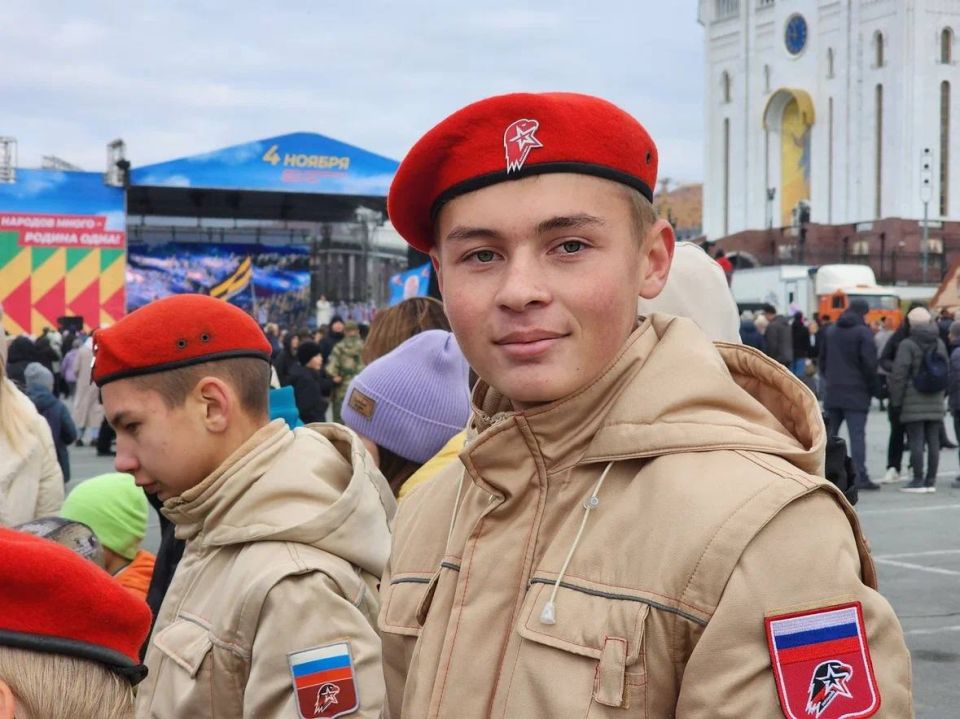 #ТОЛЬКОВМЕСТЕ. В День народного единства сотрудники сахалинской полиции приняли активное участие в праздничных мероприятиях, которые прошли на территории музейно-мемориального комплекса «Россия – моя история» #ТОЛЬКОВМЕСТЕ. В День народного единства сотрудники сахалинской полиции приняли активное участие в праздничных мероприятиях, которые прошли на территории музейно-мемориального комплекса «Россия – моя история»