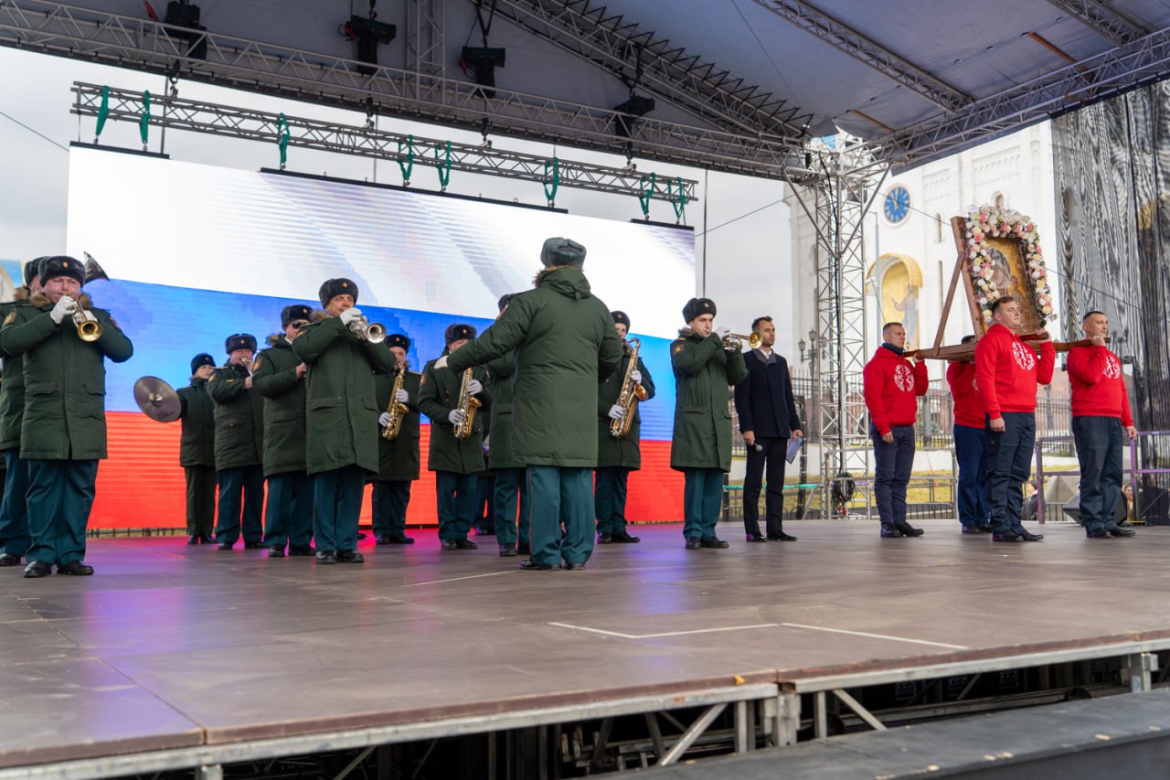Сергей Надсадин: С самого утра наш город одним из первых в стране присоединился к масштабному празднованию Дня народного единства Сергей Надсадин: С самого утра наш город одним из первых в стране присоединился к масштабному празднованию Дня народного единства