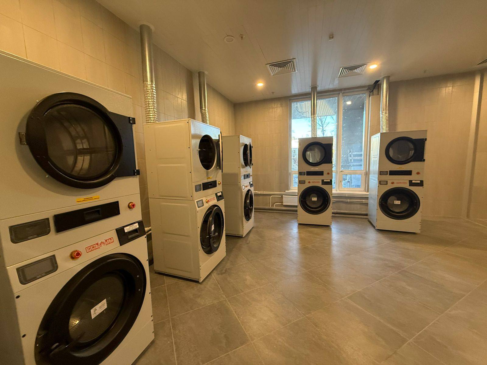 Первые 50 студентов заселились в общежитие студенческого городка СахалинТех Первые 50 студентов заселились в общежитие студенческого городка СахалинТех