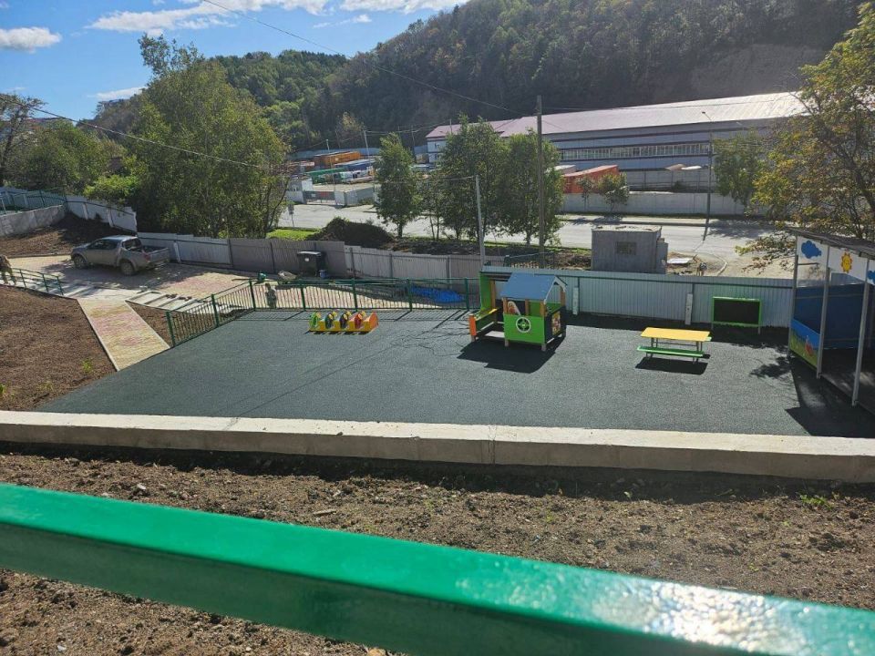 На Сахалине по требованию прокуратуры проведен капитальный ремонт территории дошкольного учреждения На Сахалине по требованию прокуратуры проведен капитальный ремонт территории дошкольного учреждения