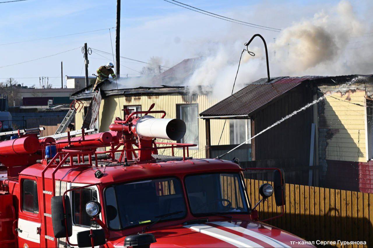 Огнеборцы ликвидировали возгорание в Ногликах Огнеборцы ликвидировали возгорание в Ногликах