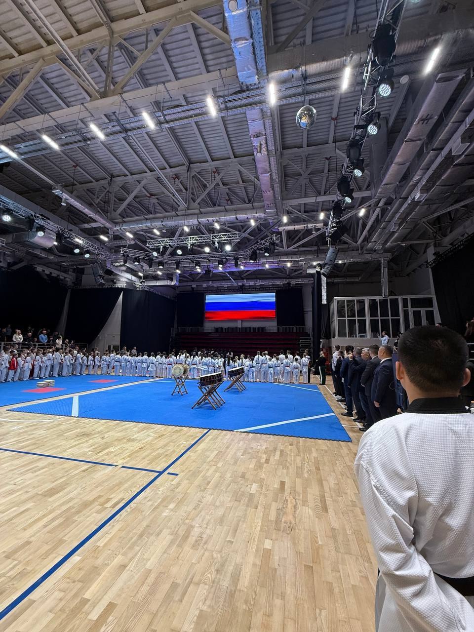 Более 250 участников собрал Дальневосточный фестиваль восточных видов единоборств на Сахалине Более 250 участников собрал Дальневосточный фестиваль восточных видов единоборств на Сахалине