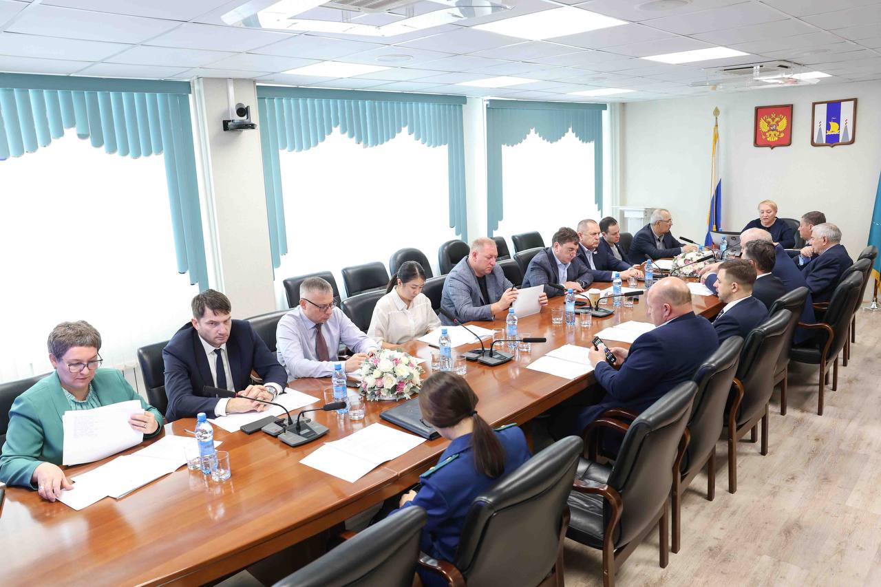 Региональный парламент начал работу над бюджетом Сахалинской области на 2026–2028 годы Региональный парламент начал работу над бюджетом Сахалинской области на 2026–2028 годы