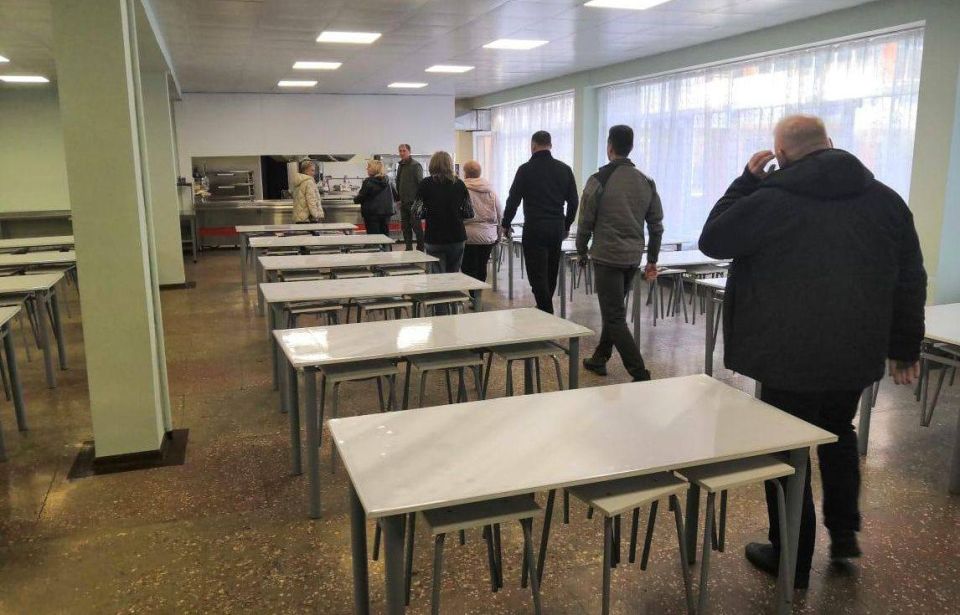 Депутаты Сахалинской областной Думы посетили Донецкую народную республику Депутаты Сахалинской областной Думы посетили Донецкую народную республику