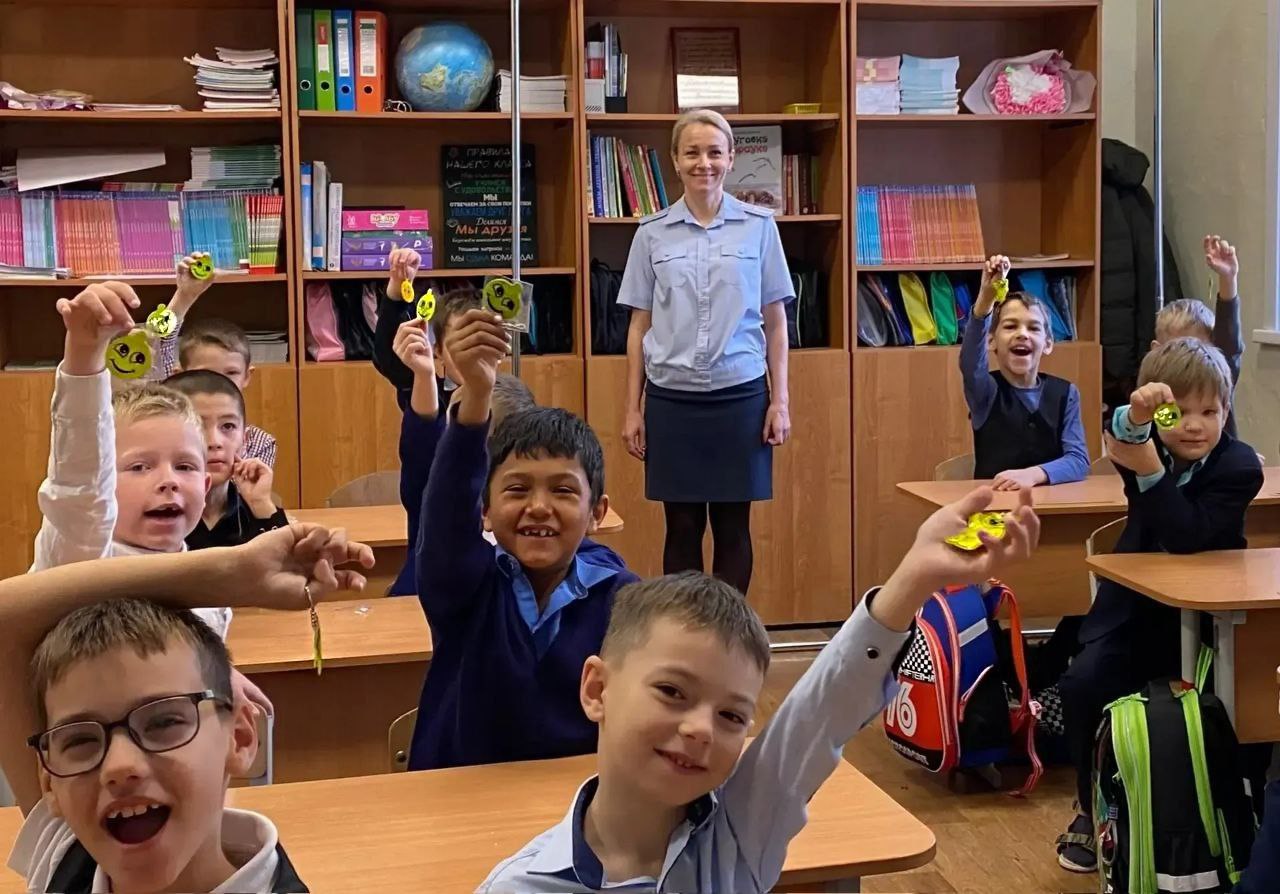 Первоклассники МАОУ СОШ №14 г. Южно-Сахалинска приняли участие в профилактическом мероприятии Первоклассники МАОУ СОШ №14 г. Южно-Сахалинска приняли участие в профилактическом мероприятии