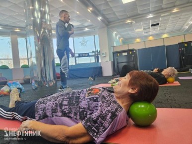 «Скалкой катают не только тесто на пирожки, но и мышцы»