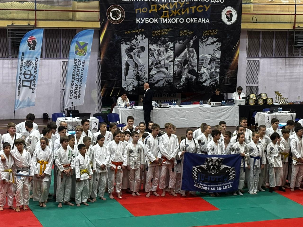 Сахалинцы завоевали 10 медалей на чемпионате ДФО по джиу-джитсу Сахалинцы завоевали 10 медалей на чемпионате ДФО по джиу-джитсу