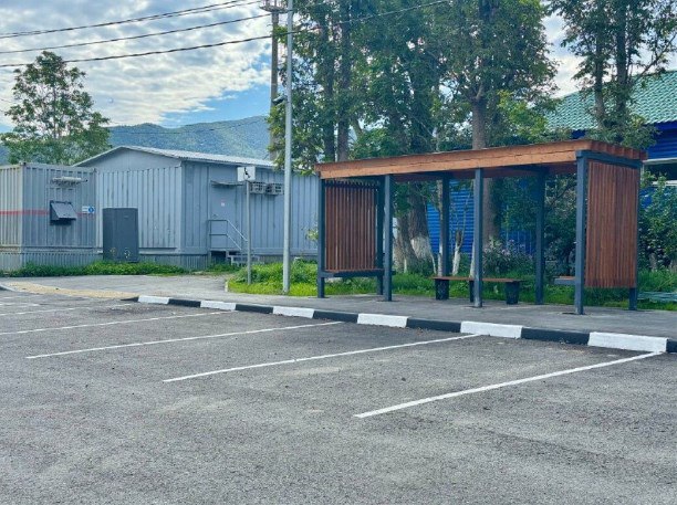 Стелы, дорожки, фонари: привокзальные площади преобразились в Ногликах и Томари Стелы, дорожки, фонари: привокзальные площади преобразились в Ногликах и Томари