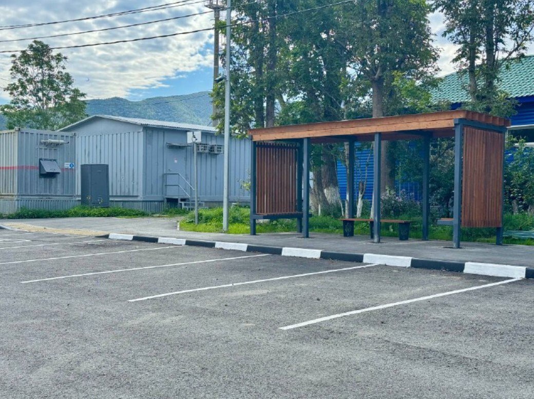 Привокзальные площади в Ногликах и Томари благоустроили Привокзальные площади в Ногликах и Томари благоустроили